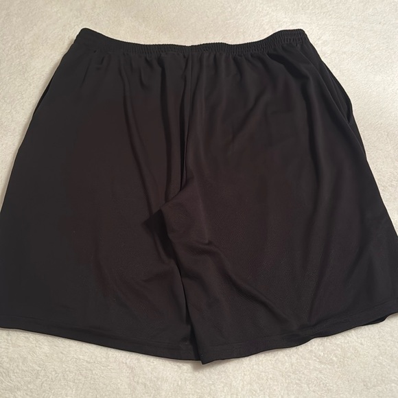 Men’s Amazon Essentials casual shorts, size 2XL - Picture 5 of 5